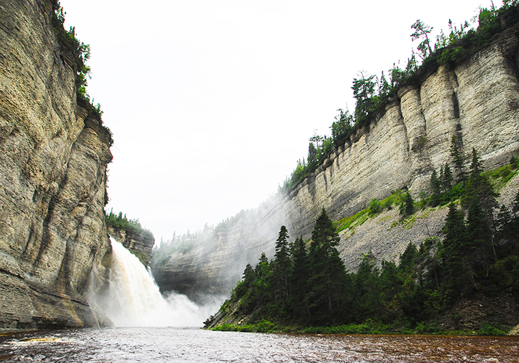Chute Vauréal, the largest waterfalls on Anticosti Island | Photo: Wikimedia Commons