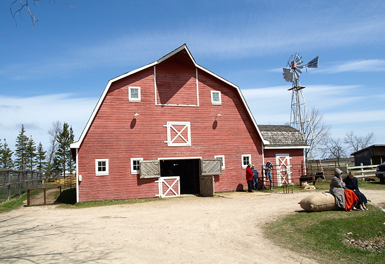 Homebarn at Mennonite Heritage Village, Steinbach, Manitoba, photo by Shahnoor Habib Munmun, Wikimedia Commons
